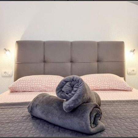 Bella Apartment Umag Bagian luar foto